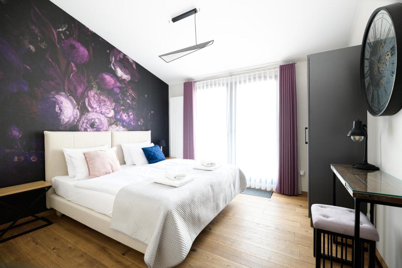 Aparthotel Inspire Miodova Residence Krakow Bagian luar foto