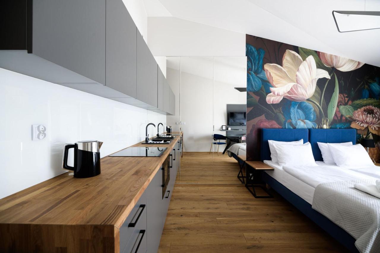 Aparthotel Inspire Miodova Residence Krakow Bagian luar foto