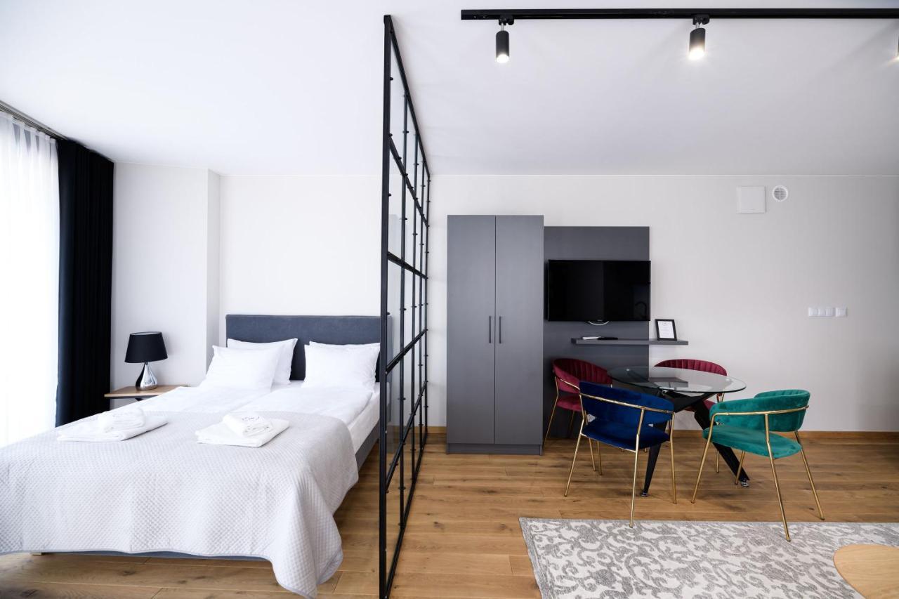 Aparthotel Inspire Miodova Residence Krakow Bagian luar foto