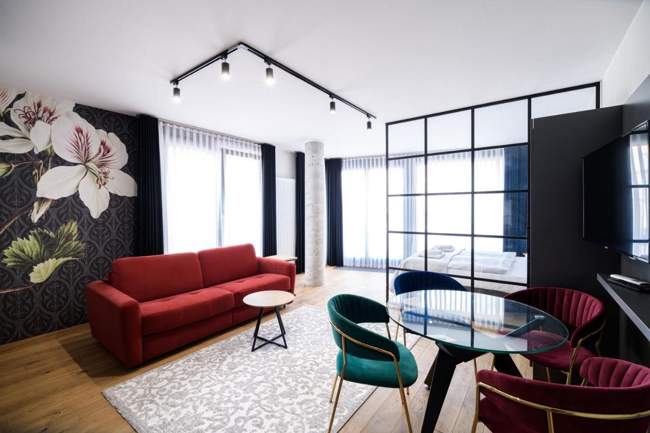Aparthotel Inspire Miodova Residence Krakow Bagian luar foto