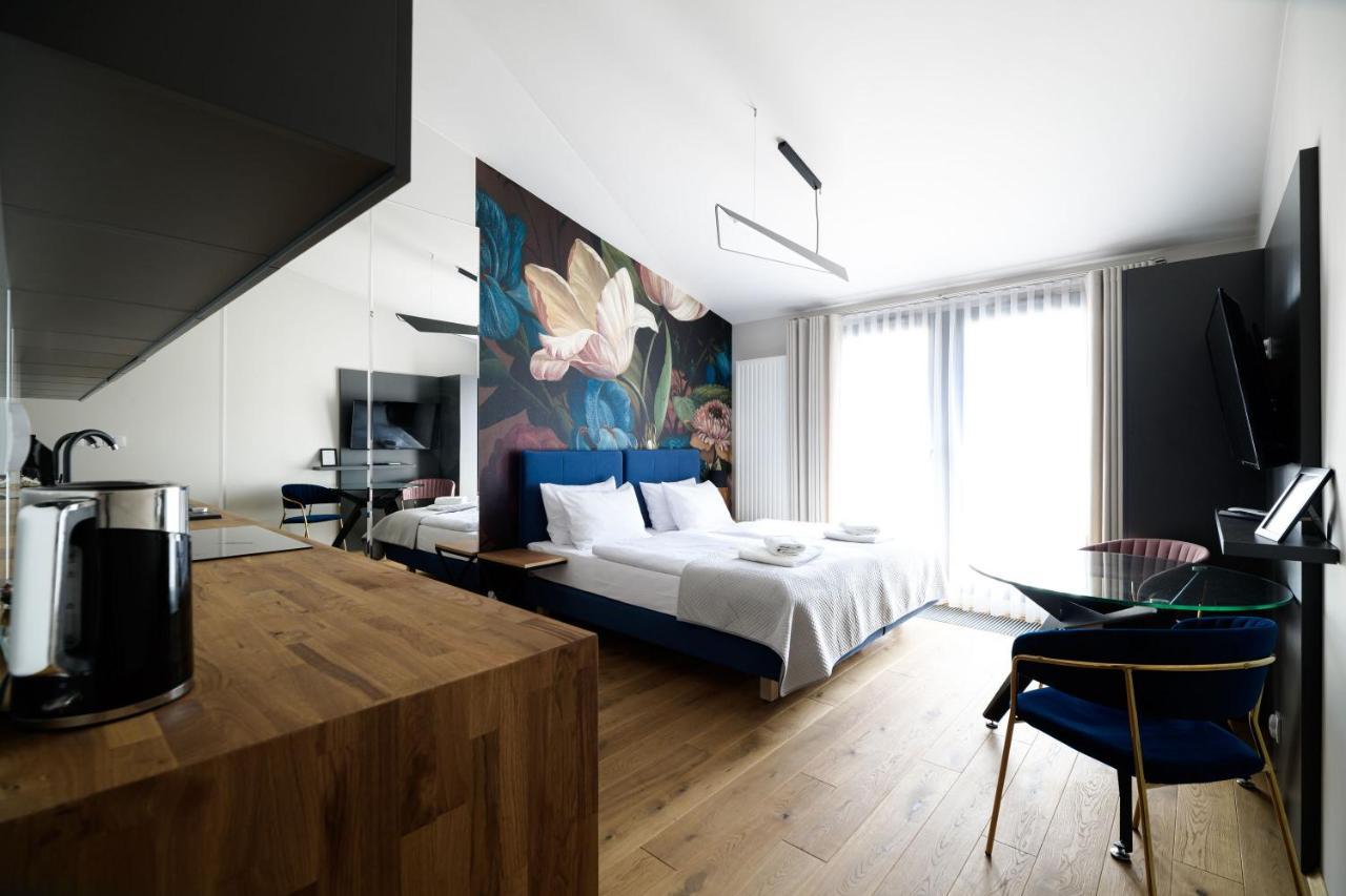 Aparthotel Inspire Miodova Residence Krakow Bagian luar foto